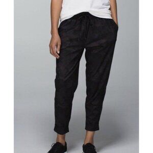 Lululemon Jet Crop Pant Savasana Camo Cuffed Pockets Drawstring Jogger Size 6